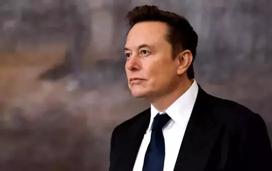 Elon Musk’tan Yeni Parti Anketi